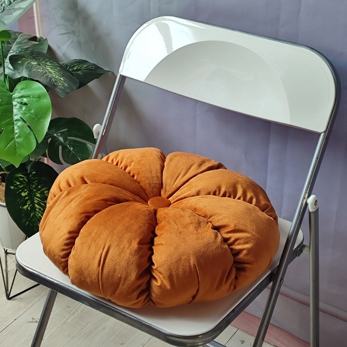 91家纺网 家纺一手货源 找家纺 李帅家居 2025新款荷兰绒花瓣多瓣南瓜抱枕坐垫 南瓜橙色