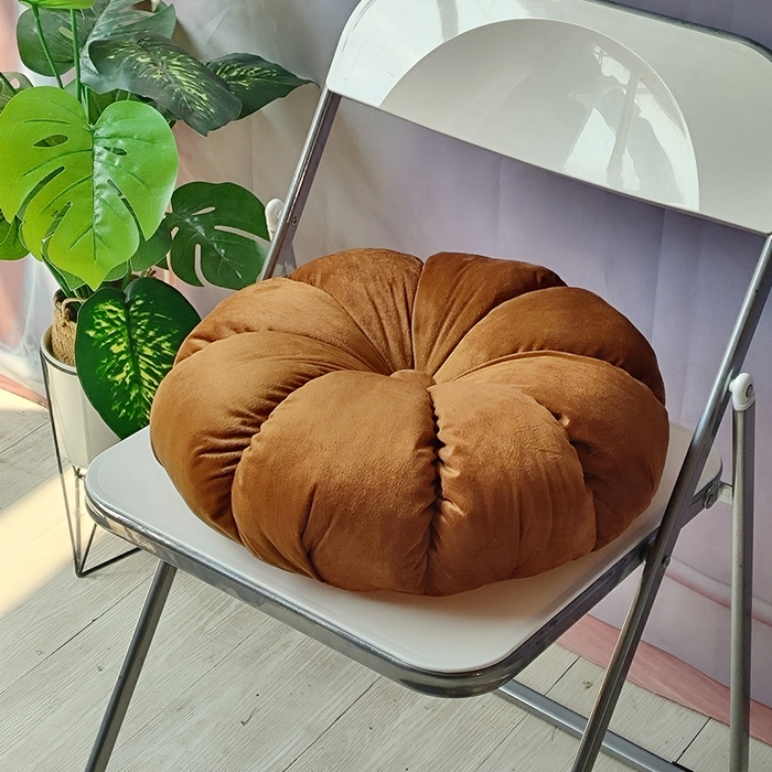 91家纺网 家纺一手货源 找家纺 李帅家居 2025新款荷兰绒花瓣多瓣南瓜抱枕坐垫 南瓜咖啡