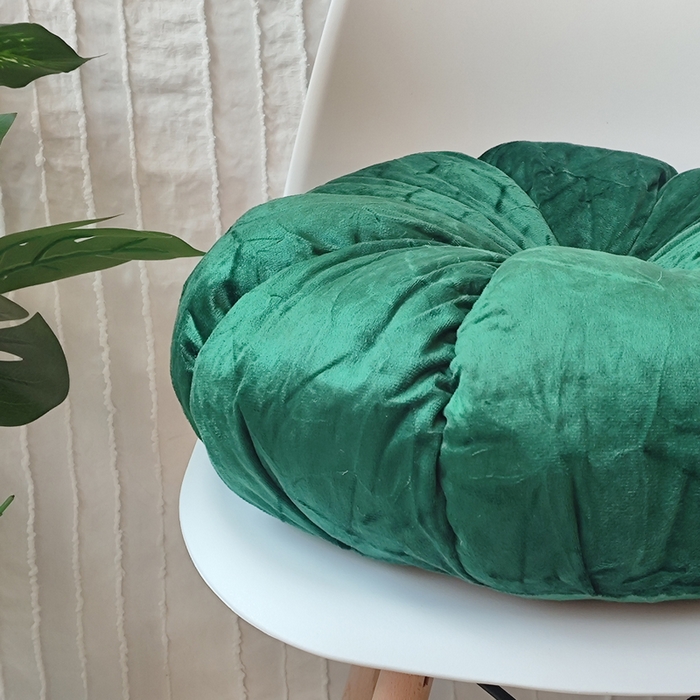 91家纺网 家纺一手货源 找家纺 李帅家居 2025新款荷兰绒花瓣多瓣南瓜抱枕坐垫 南瓜祖母绿