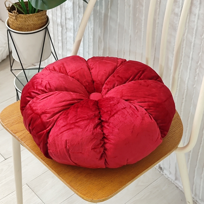 91家纺网 家纺一手货源 找家纺 李帅家居 2025新款荷兰绒花瓣多瓣南瓜抱枕坐垫 南瓜大红