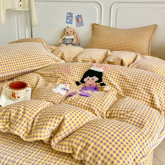 91家纺网 家纺一手货源 找家纺 尚美 2025爆款格子系列印加绣牛奶绒床盖四件套 格格公主
