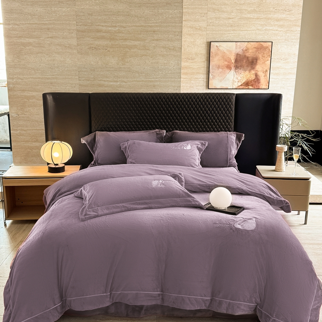 91家纺网 家纺一手货源 找家纺 （总）芯丝路枕业 2025新款蚕丝绒四件套-皇冠鹅