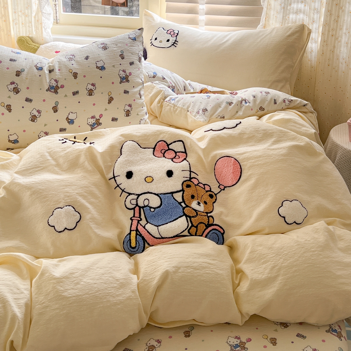 91家纺网 家纺一手货源 找家纺 童颜 2025新款三丽鸥正版授权云感木棉a类毛巾绣四件套 滑板KT