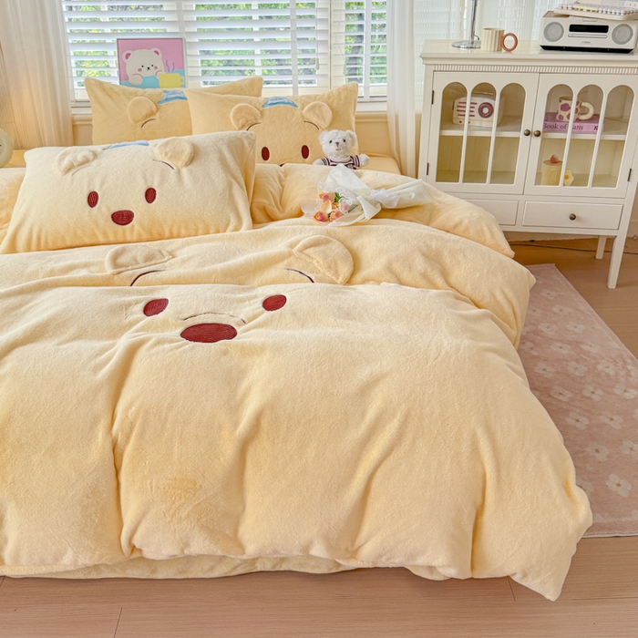 91家纺网 家纺一手货源 找家纺 云木里 2025新款兔绒卡通刺绣手工四件套 兔绒 维尼头