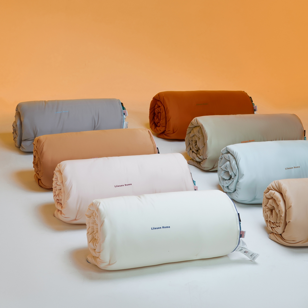 91家纺网 家纺一手货源 找家纺 丽笙被芯 2025新款秋冬亲肤舒适80S超细旦天丝棉微磨毛素色可水洗懒人被-场景一 组合图仅供展示