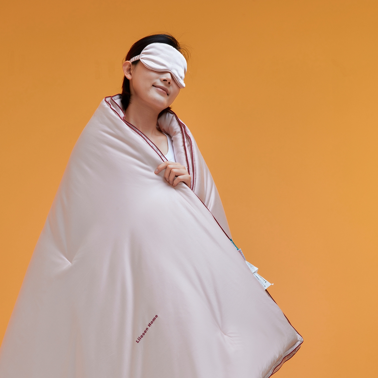 91家纺网 家纺一手货源 找家纺 丽笙被芯 2025新款秋冬亲肤舒适80S超细旦天丝棉微磨毛素色可水洗懒人被-场景一 日光粉