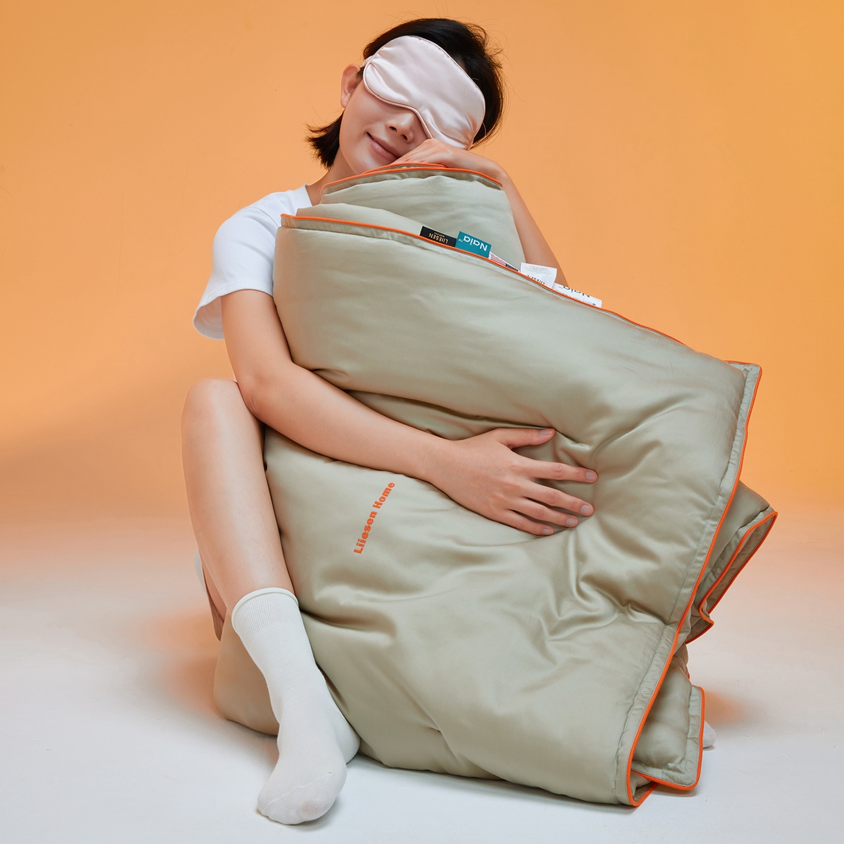 91家纺网 家纺一手货源 找家纺 丽笙被芯 2025新款秋冬亲肤舒适80S超细旦天丝棉微磨毛素色可水洗懒人被-场景一 香松绿