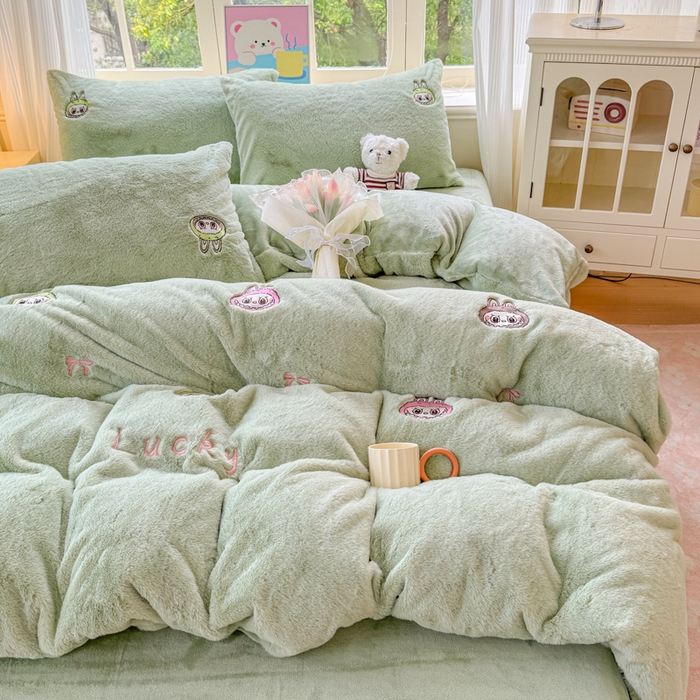 91家纺网 家纺一手货源 找家纺 云木里 2025新款兔绒卡通刺绣手工四件套 兔绒 拉布布-绿