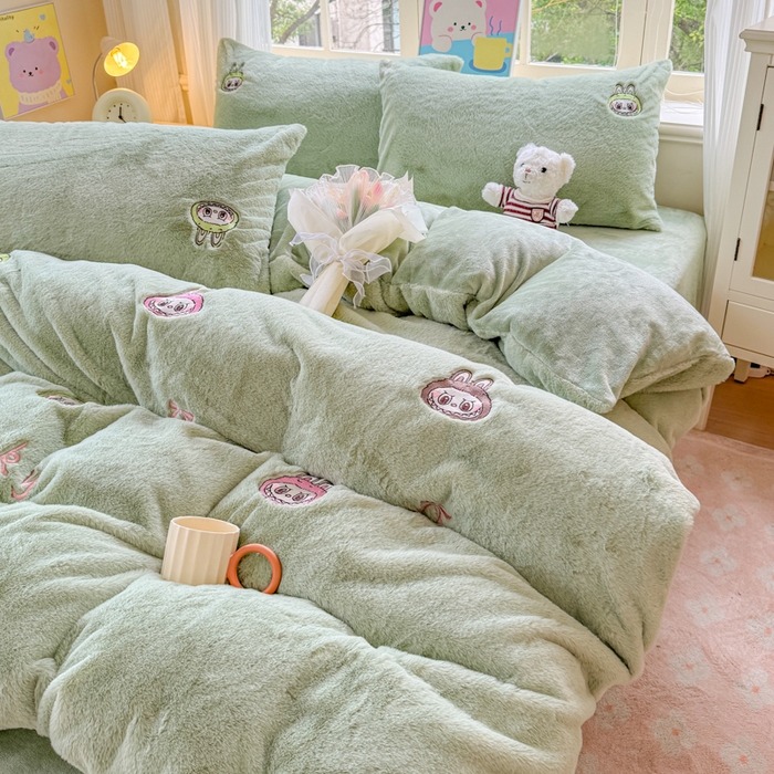 91家纺网 家纺一手货源 找家纺 云木里 2025新款兔绒卡通刺绣手工四件套 兔绒 拉布布-绿