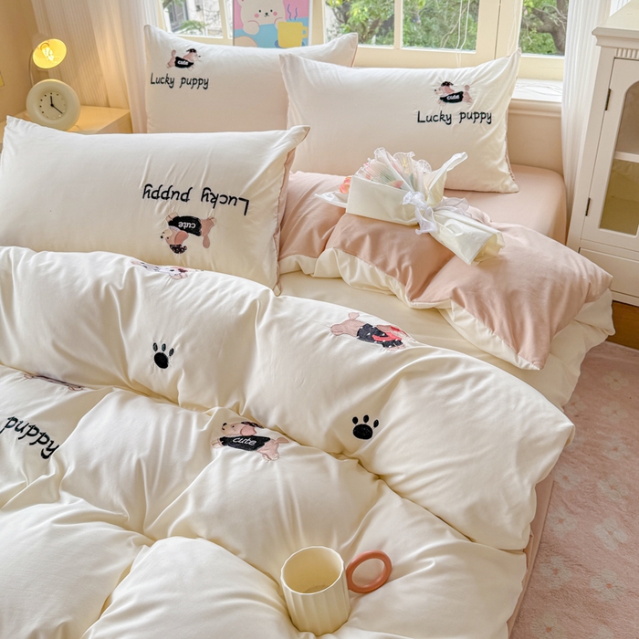 91家纺网 家纺一手货源 找家纺 云木里 2025新款兔绒卡通刺绣手工四件套 兔绒 腊肠狗-杏