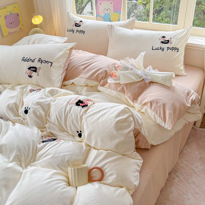 91家纺网 家纺一手货源 找家纺 云木里 2025新款兔绒卡通刺绣手工四件套 兔绒 腊肠狗-杏