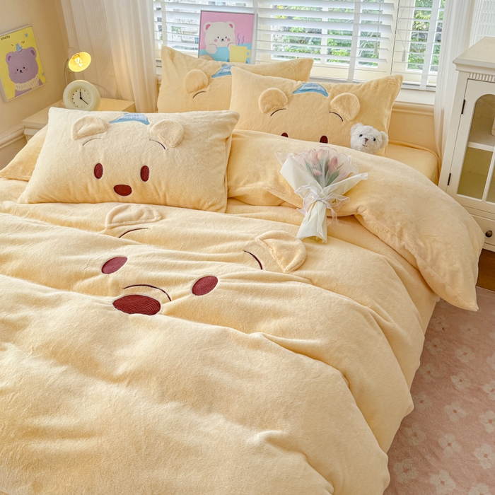 91家纺网 家纺一手货源 找家纺 云木里 2025新款兔绒卡通刺绣手工四件套 兔绒 维尼头