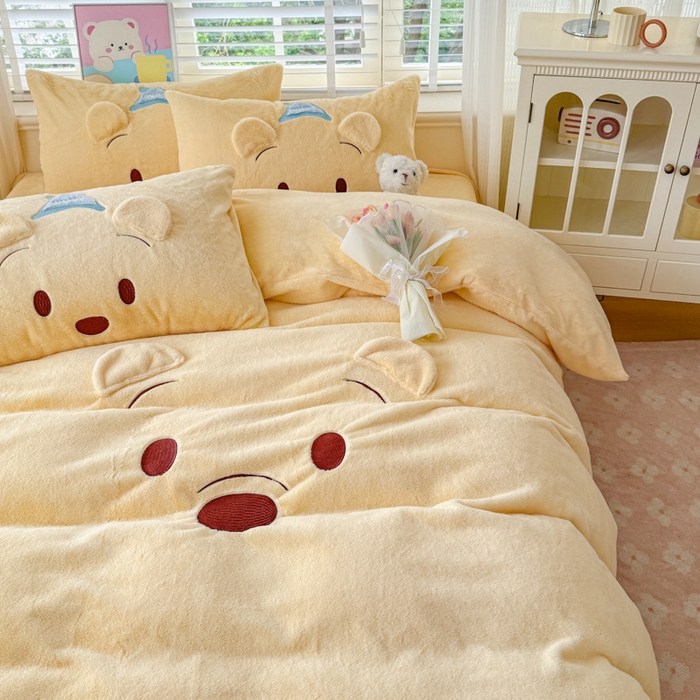 91家纺网 家纺一手货源 找家纺 云木里 2025新款兔绒卡通刺绣手工四件套 兔绒 维尼头