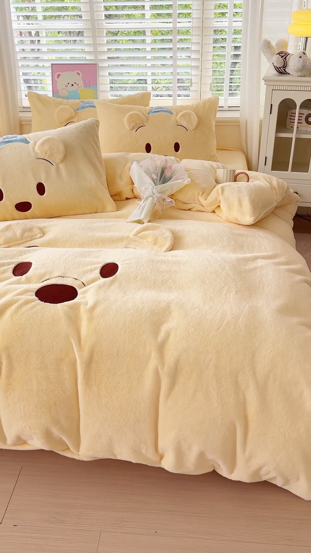 91家纺网 家纺一手货源 找家纺 云木里 2025新款兔绒卡通刺绣手工四件套 兔绒 维尼头