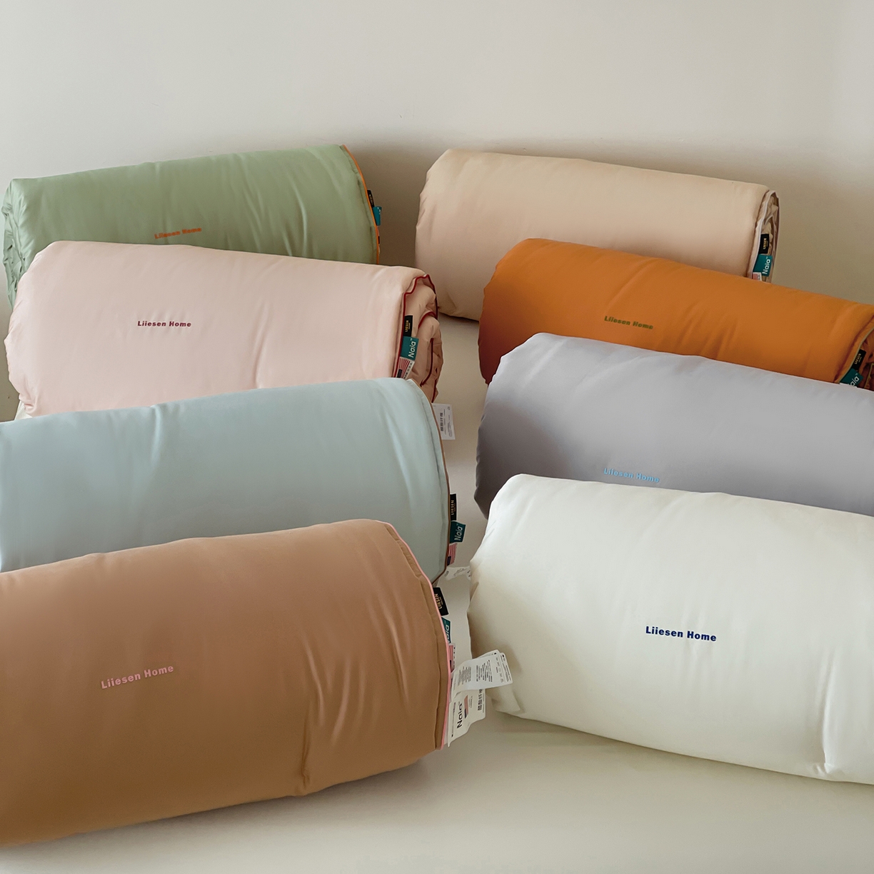 91家纺网 家纺一手货源 找家纺 丽笙被芯 2025新款秋冬亲肤舒适80S超细旦天丝棉微磨毛素色可水洗懒人被-场景二 组合图仅供展示