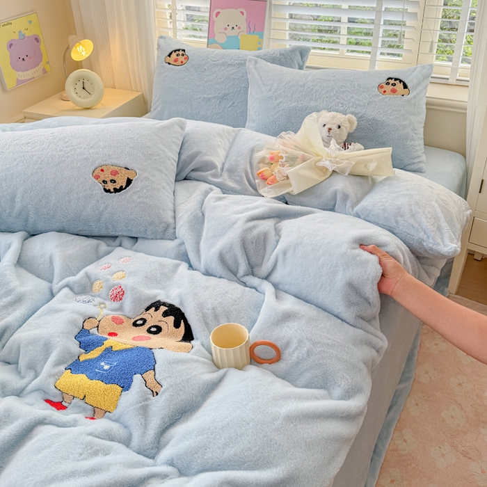 91家纺网 家纺一手货源 找家纺 云木里 2025新款兔绒卡通刺绣手工四件套 兔绒 小新蓝