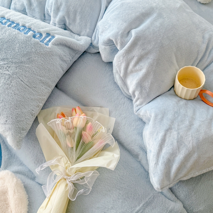 91家纺网 家纺一手货源 找家纺 云木里 2025新款兔绒卡通刺绣手工四件套 兔绒玉桂狗