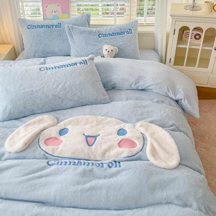 91家纺网 家纺一手货源 找家纺 云木里 2025新款兔绒卡通刺绣手工四件套 兔绒玉桂狗