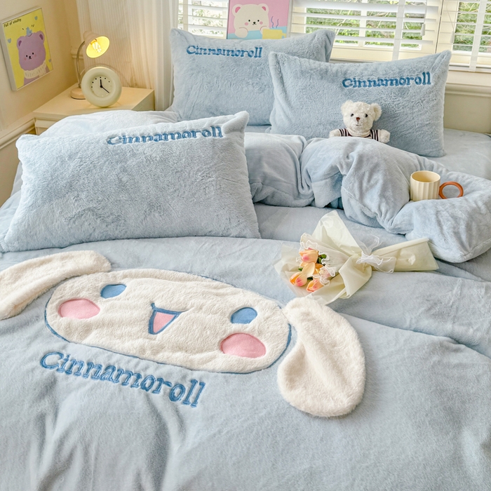 91家纺网 家纺一手货源 找家纺 云木里 2025新款兔绒卡通刺绣手工四件套 兔绒玉桂狗