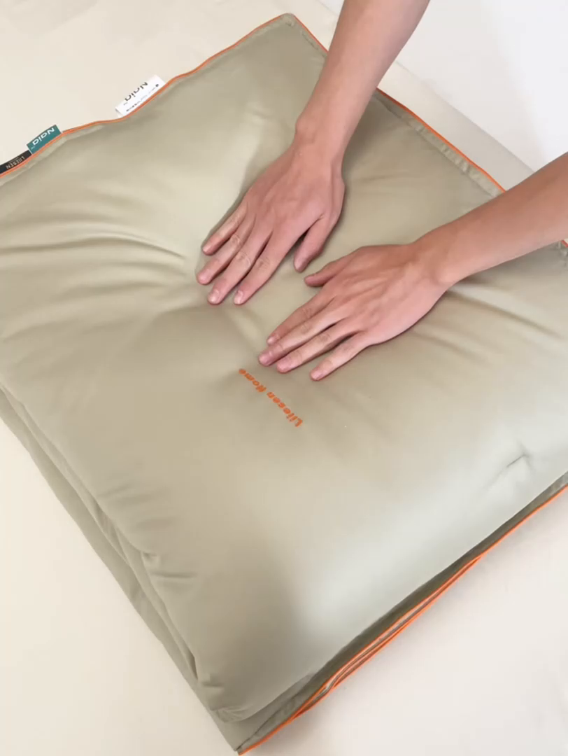 91家纺网 家纺一手货源 找家纺 丽笙被芯 2025新款秋冬亲肤舒适80S超细旦天丝棉微磨毛素色可水洗懒人被-场景二 香松绿