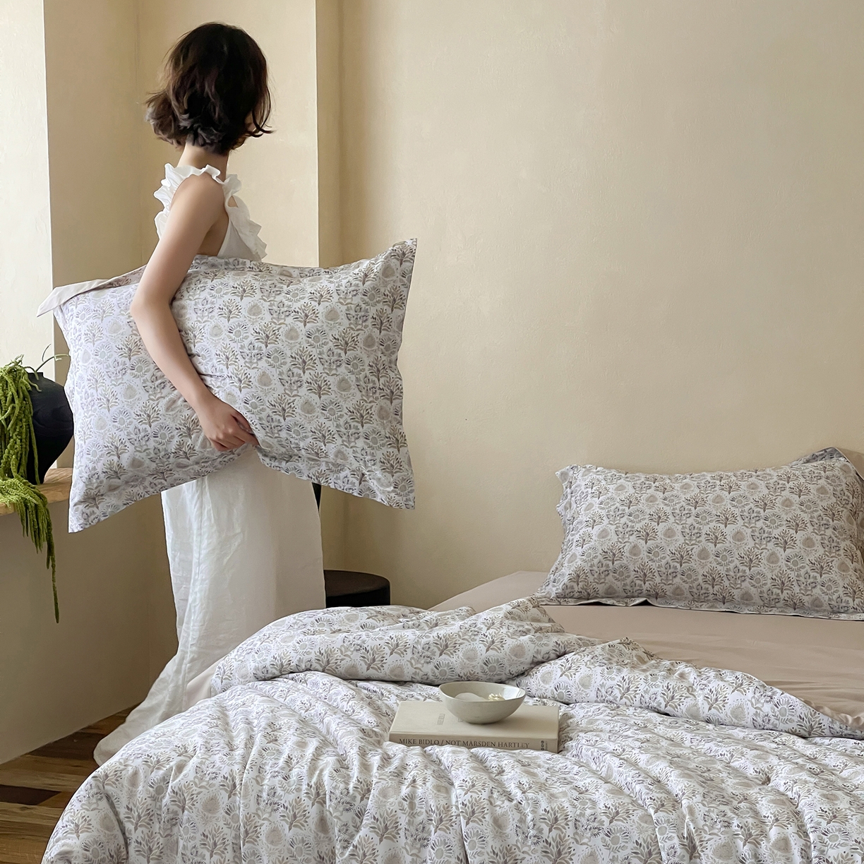 91家纺网 家纺一手货源 找家纺 丽笙被芯 2025新款80S超细旦天丝棉微磨毛印花可水洗懒人被 卡丽