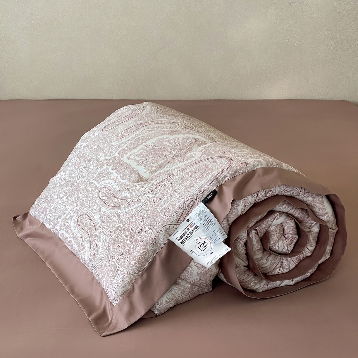 91家纺网 家纺一手货源 找家纺 丽笙被芯 2025新款80S超细旦天丝棉微磨毛印花可水洗懒人被 艾洛蒂