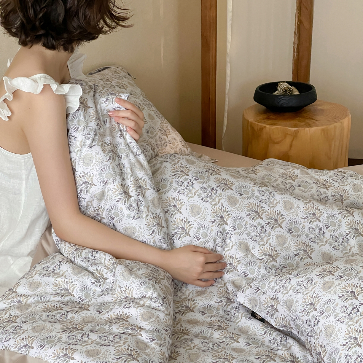 91家纺网 家纺一手货源 找家纺 丽笙被芯 2025新款80S超细旦天丝棉微磨毛印花可水洗懒人被 卡丽