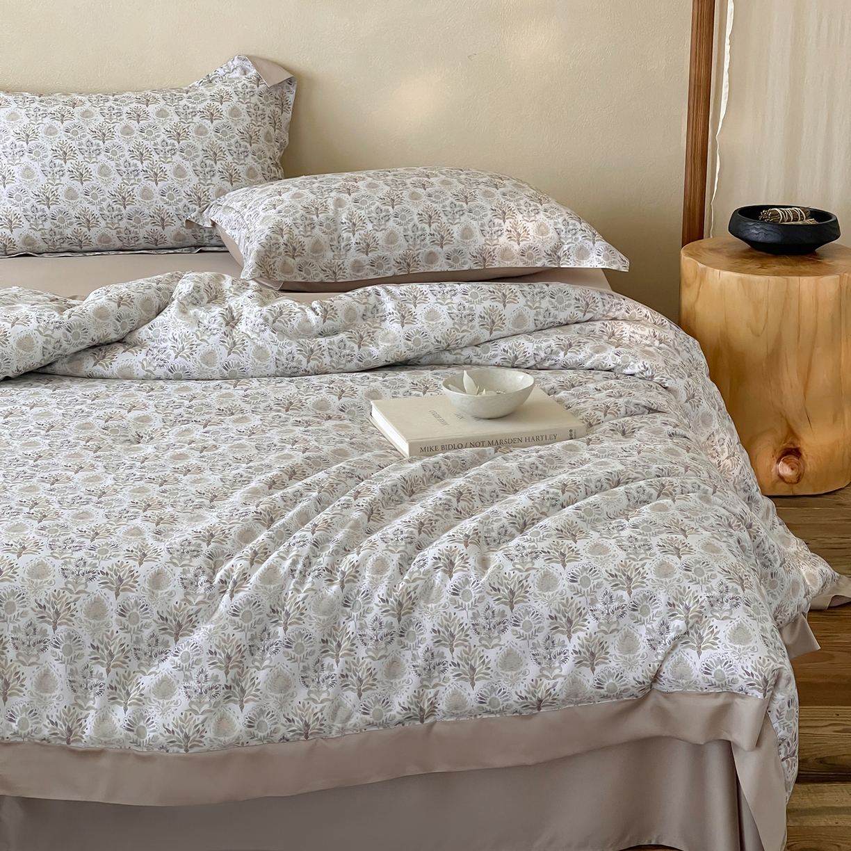 91家纺网 家纺一手货源 找家纺 丽笙被芯 2025新款80S超细旦天丝棉微磨毛印花可水洗懒人被 卡丽