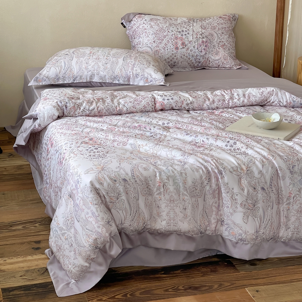 91家纺网 家纺一手货源 找家纺 丽笙被芯 2025新款80S超细旦天丝棉微磨毛印花可水洗懒人被 梦薇