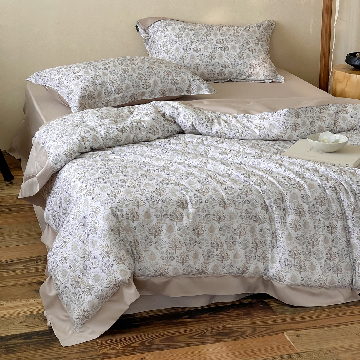 91家纺网 家纺一手货源 找家纺 丽笙被芯 2025新款80S超细旦天丝棉微磨毛印花可水洗懒人被 卡丽