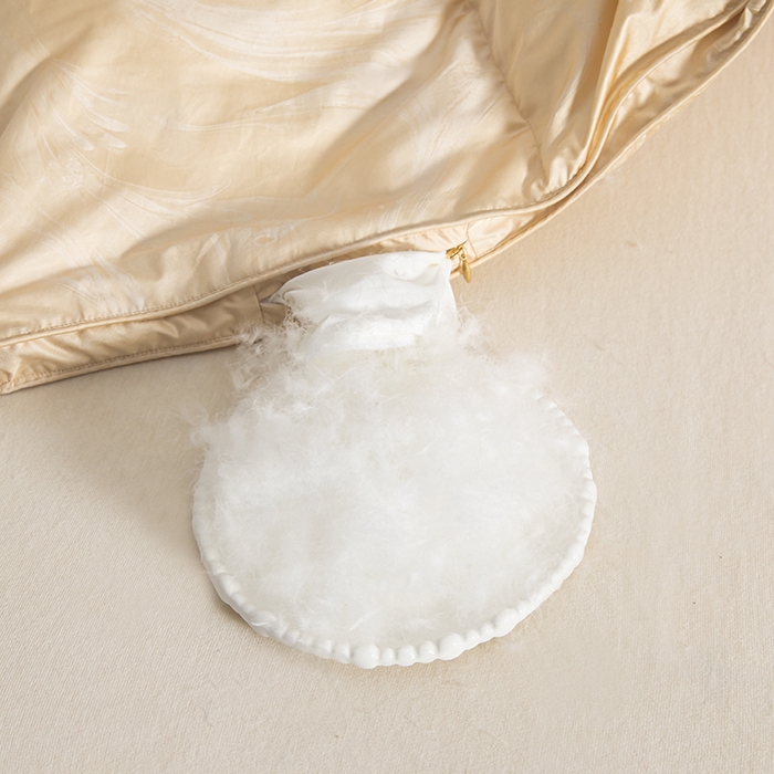 91家纺网 家纺一手货源 找家纺 御眠纺羽绒被壳 2025新款高端贡缎提花单层羽绒被壳 飘金色