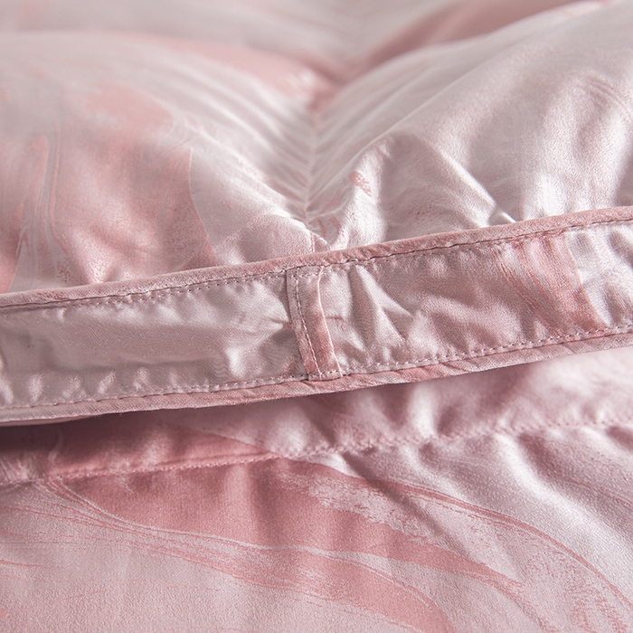 91家纺网 家纺一手货源 找家纺 御眠纺羽绒被壳 2025新款高端贡缎提花单层羽绒被壳 飘颜粉