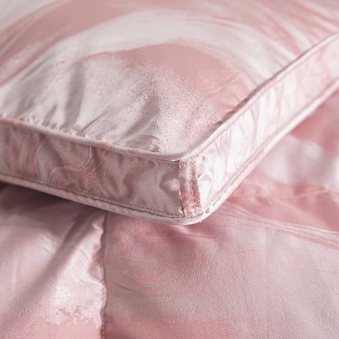 91家纺网 家纺一手货源 找家纺 御眠纺羽绒被壳 2025新款高端贡缎提花单层羽绒被壳 飘颜粉