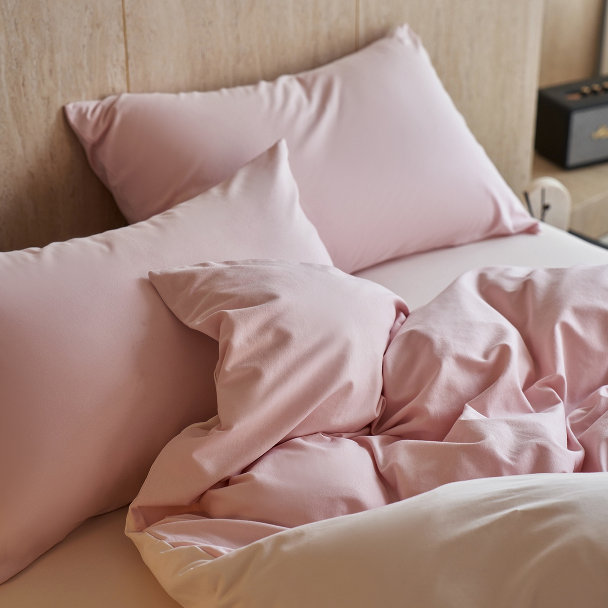 91家纺网 家纺一手货源 找家纺 丽笙被芯 2025新款亲肤舒适阿瓦提针织全棉纯棉被套单品被套单件被套 落霞粉