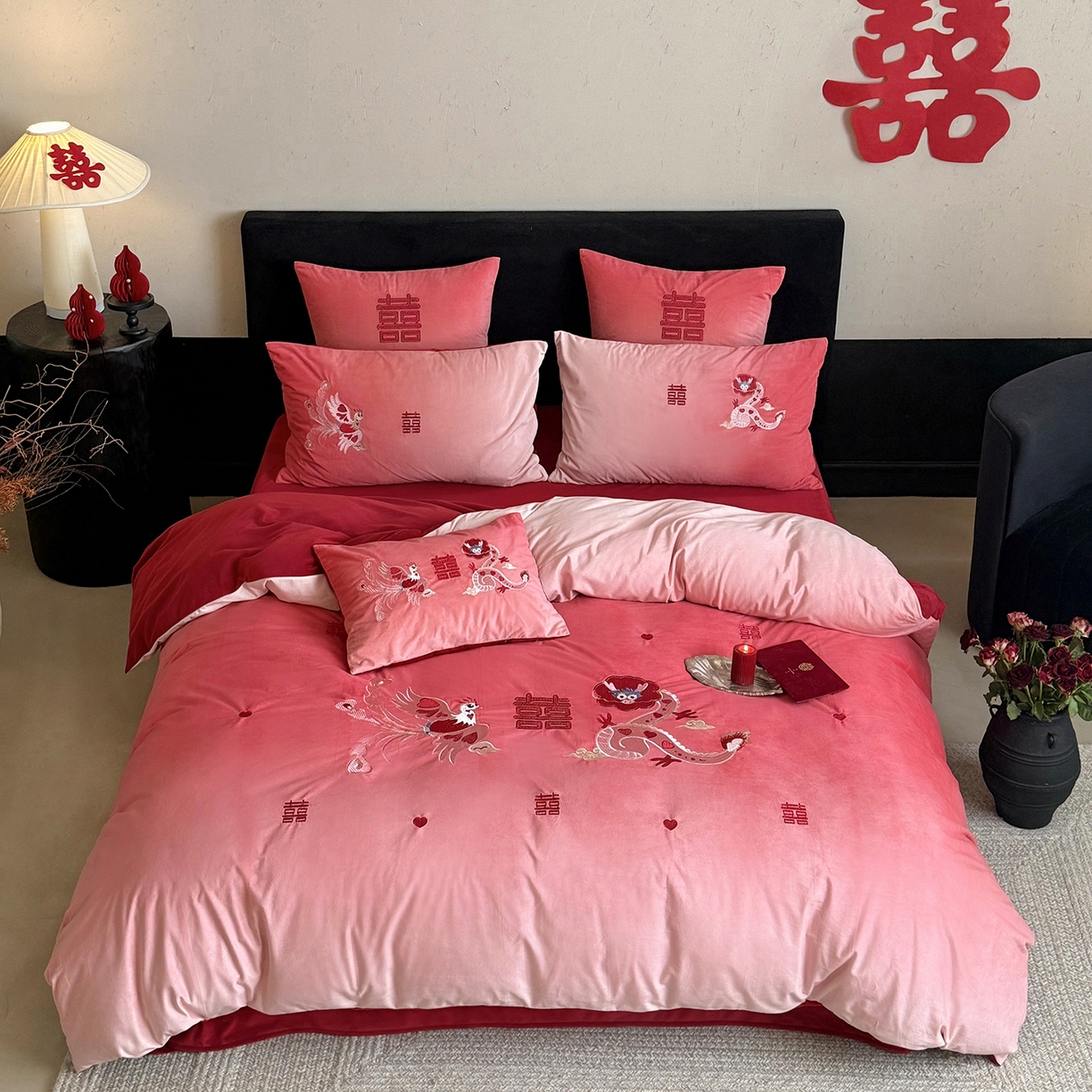 江涞 2025新款高克重婴肤绒数码印花刺绣四件套-小美满 绒 小美满 红