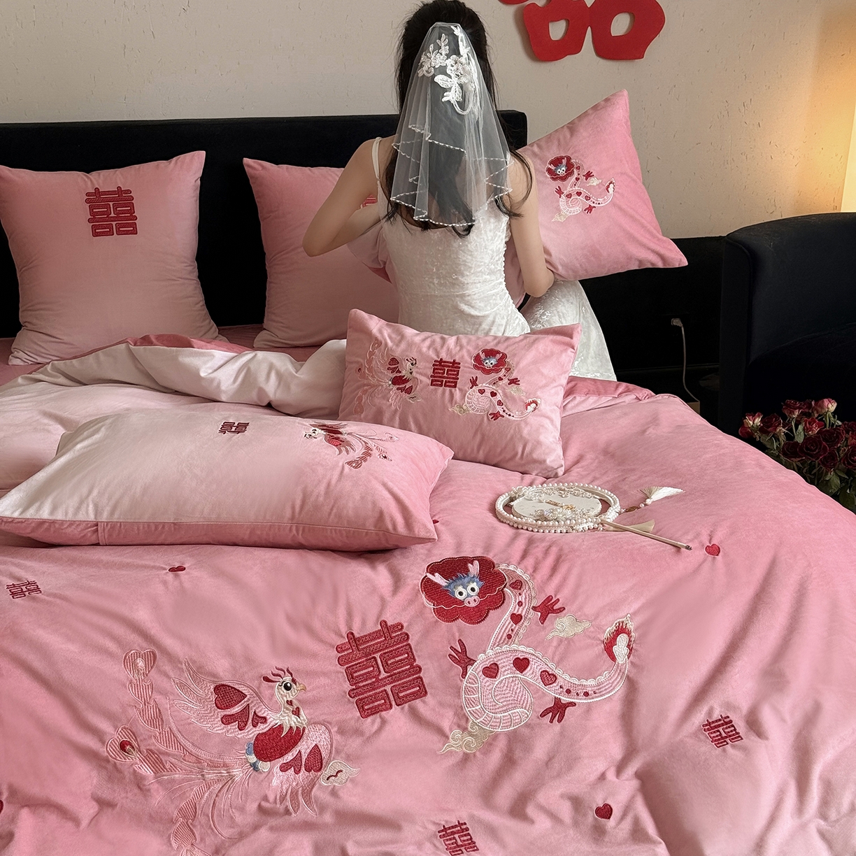 91家纺网 家纺一手货源 找家纺 （总）江涞 2025新款高克重婴肤绒数码印花刺绣四件套-小美满