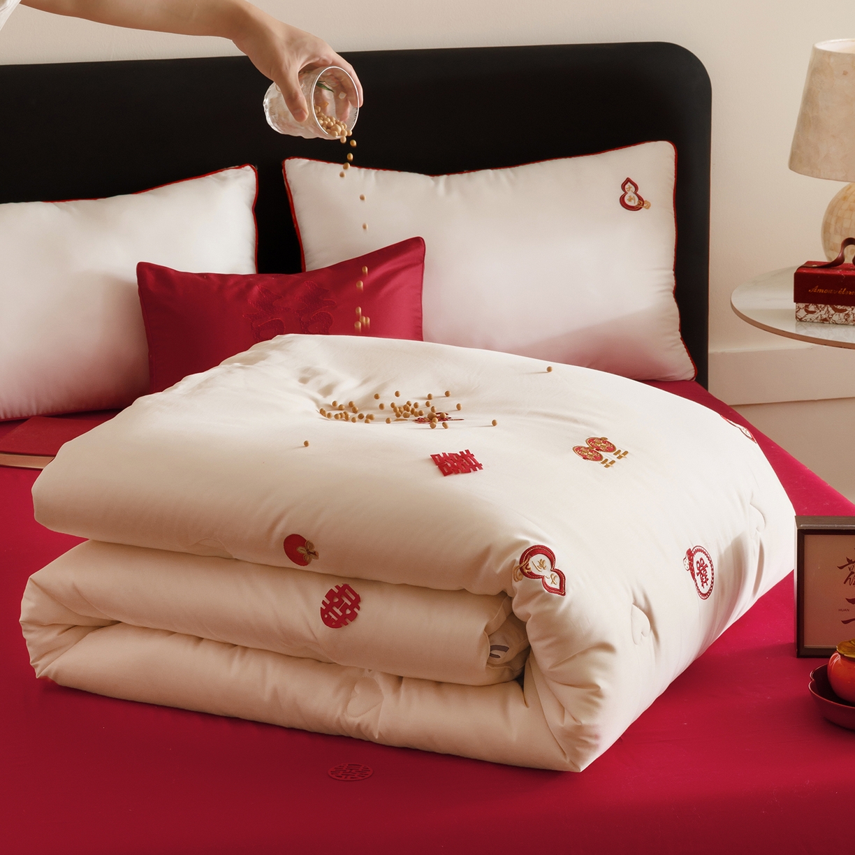 91家纺网 家纺一手货源 找家纺 江涞 2025新款50S贡缎大豆抑菌婚庆喜被被子被芯 福来-大豆被
