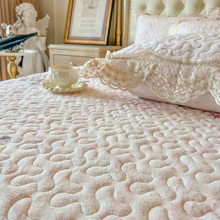 91家纺网 家纺一手货源 找家纺 （总）网红馆（ck家纺） 2025新款牛奶绒印花床盖三件套