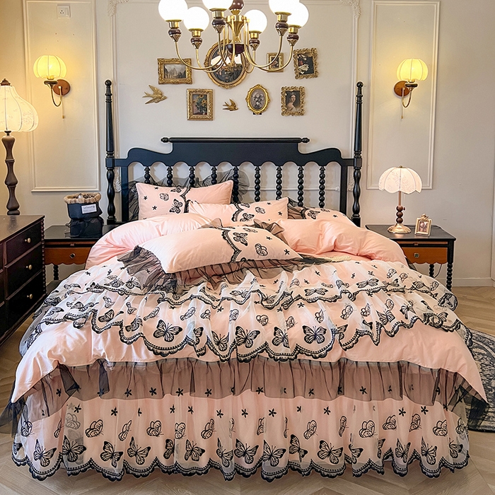 91家纺网 家纺一手货源 找家纺 网红馆（ck家纺） 2025新款全棉纯棉蕾丝边床裙款四件套-梦蝶轻舞 梦蝶轻舞-粉