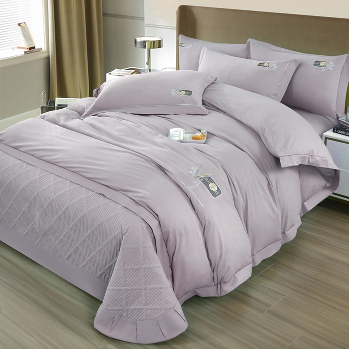 91家纺网 家纺一手货源 找家纺 OL家纺 2025新款全棉磨毛刺绣床盖夹棉四件套-胜利之花系列 胜利之花-丁香紫
