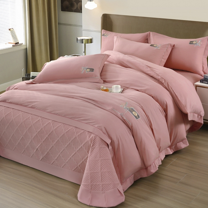 91家纺网 家纺一手货源 找家纺 OL家纺 2025新款全棉磨毛刺绣床盖夹棉四件套-胜利之花系列 胜利之花-豆沙粉