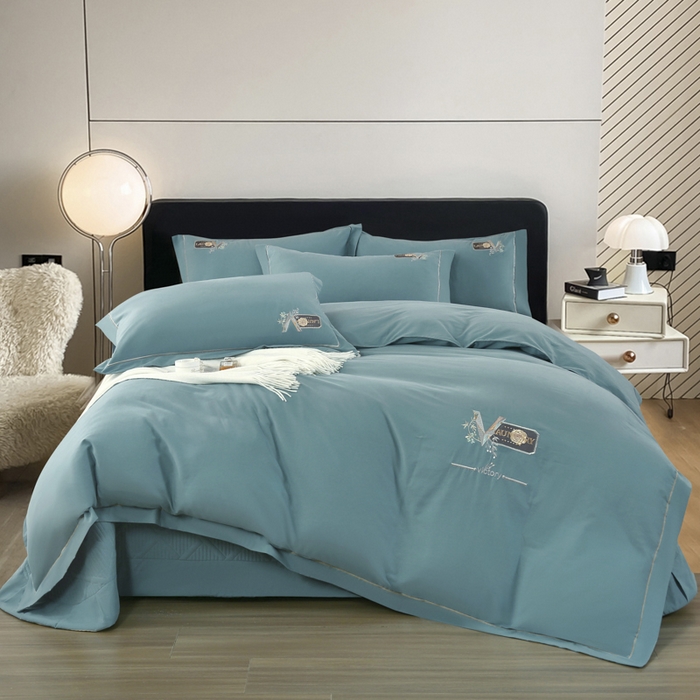 91家纺网 家纺一手货源 找家纺 OL家纺 2025新款全棉磨毛刺绣床盖夹棉四件套-胜利之花系列 胜利之花-海洋蓝