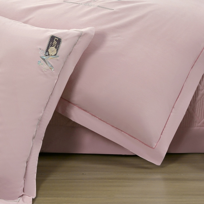 91家纺网 家纺一手货源 找家纺 OL家纺 2025新款全棉磨毛刺绣床盖夹棉四件套-胜利之花系列 胜利之花-肉桂粉