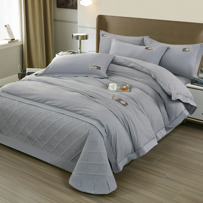 91家纺网 家纺一手货源 找家纺 OL家纺 2025新款全棉磨毛刺绣床盖夹棉四件套-胜利之花系列 胜利之花-绅士灰