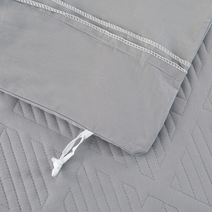 91家纺网 家纺一手货源 找家纺 OL家纺 2025新款全棉磨毛刺绣床盖夹棉四件套-胜利之花系列 胜利之花-绅士灰