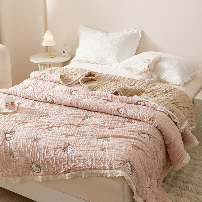 91家纺网 家纺一手货源 找家纺 麻依 2025新款卡通安心棉泡芙被十层全棉纱布被子被芯 粉色KT猫