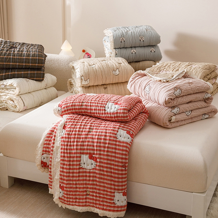 91家纺网 家纺一手货源 找家纺 麻依 2025新款卡通安心棉泡芙被十层全棉纱布被子被芯 组合