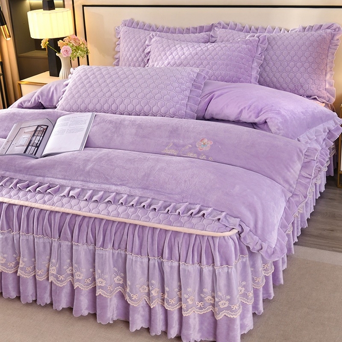 91家纺网 家纺一手货源 找家纺 （总）董韵家纺 2025新款牛奶绒刺绣夹棉床裙四件套系列（控价）