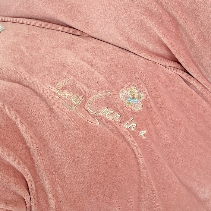 91家纺网 家纺一手货源 找家纺 （总）董韵家纺 2025新款牛奶绒刺绣夹棉床裙四件套系列（控价）