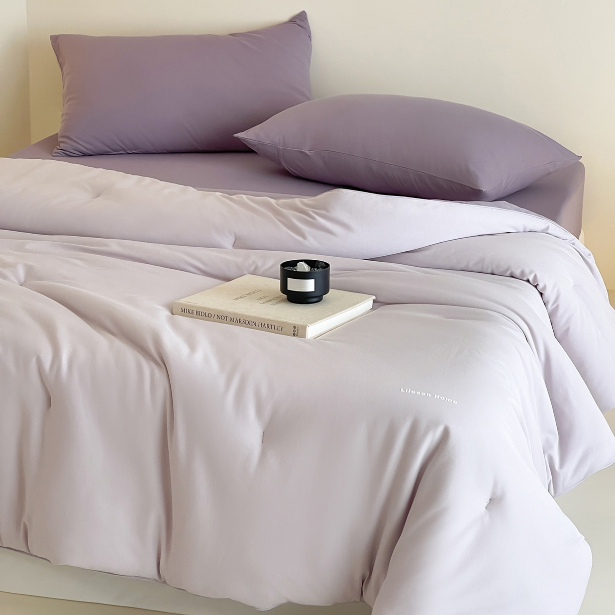 91家纺网 家纺一手货源 找家纺 丽笙被芯 2025新款阿瓦提针织棉可水洗恒温四季被懒人被被子被芯 艾草紫